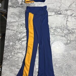 Tiger Friday sports bra and flared pants child XL